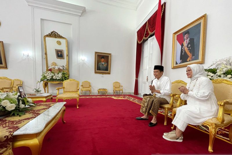 Presiden Jokowi dan Wapres Maruf halalbihalal via video call