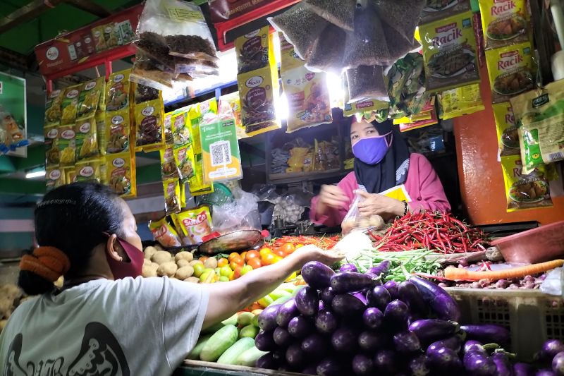 Pedagang Pasar Slipi akui harga beberapa bahan pokok naik usai Lebaran Pedagang Pasar Slipi akui harga beberapa bahan pokok naik usai Lebaran