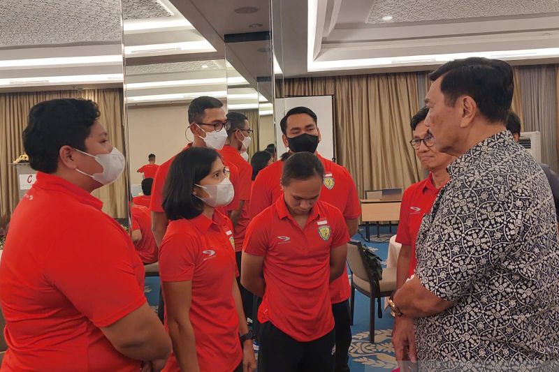 Luhut bakar semangat Lalu Zohri dan kolega jelang SEA Games Vietnam Luhut bakar semangat Lalu Zohri dan kolega jelang SEA Games Vietnam