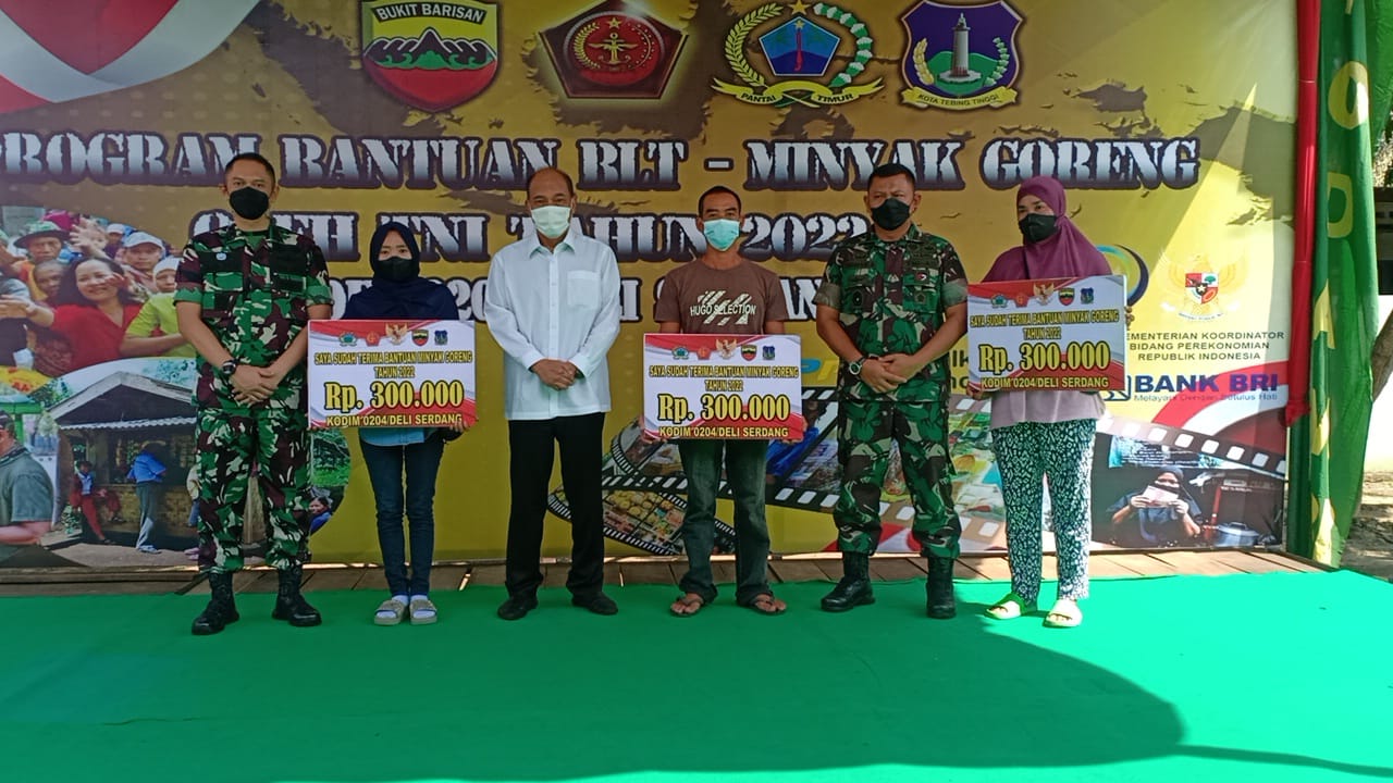 Danrem 022/PT launching BLT minyak goreng di Makoramil Tebing Tinggi