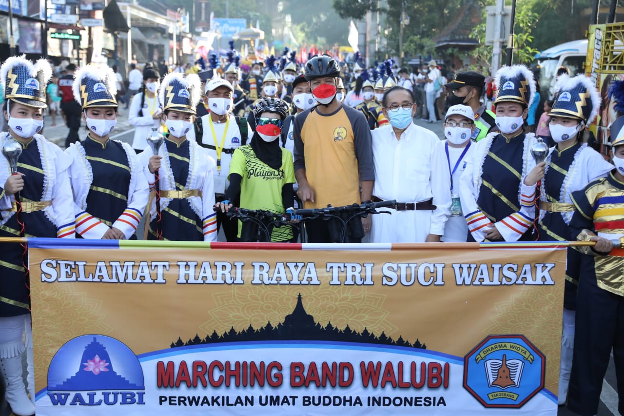 1.200 Umat Buddha ikut Parade Waisak 2566 BE