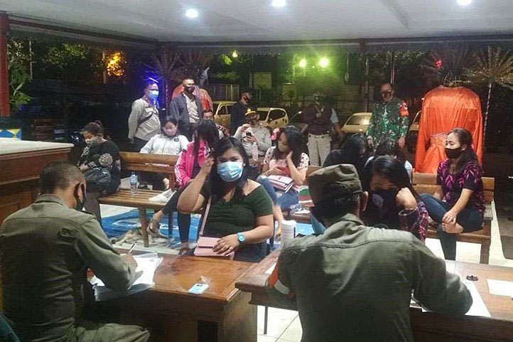 24 Mei 2017: Bom Kampung Melayu yang menyita perhatian Dunia 24 Mei 2017: Bom Kampung Melayu yang menyita perhatian Dunia