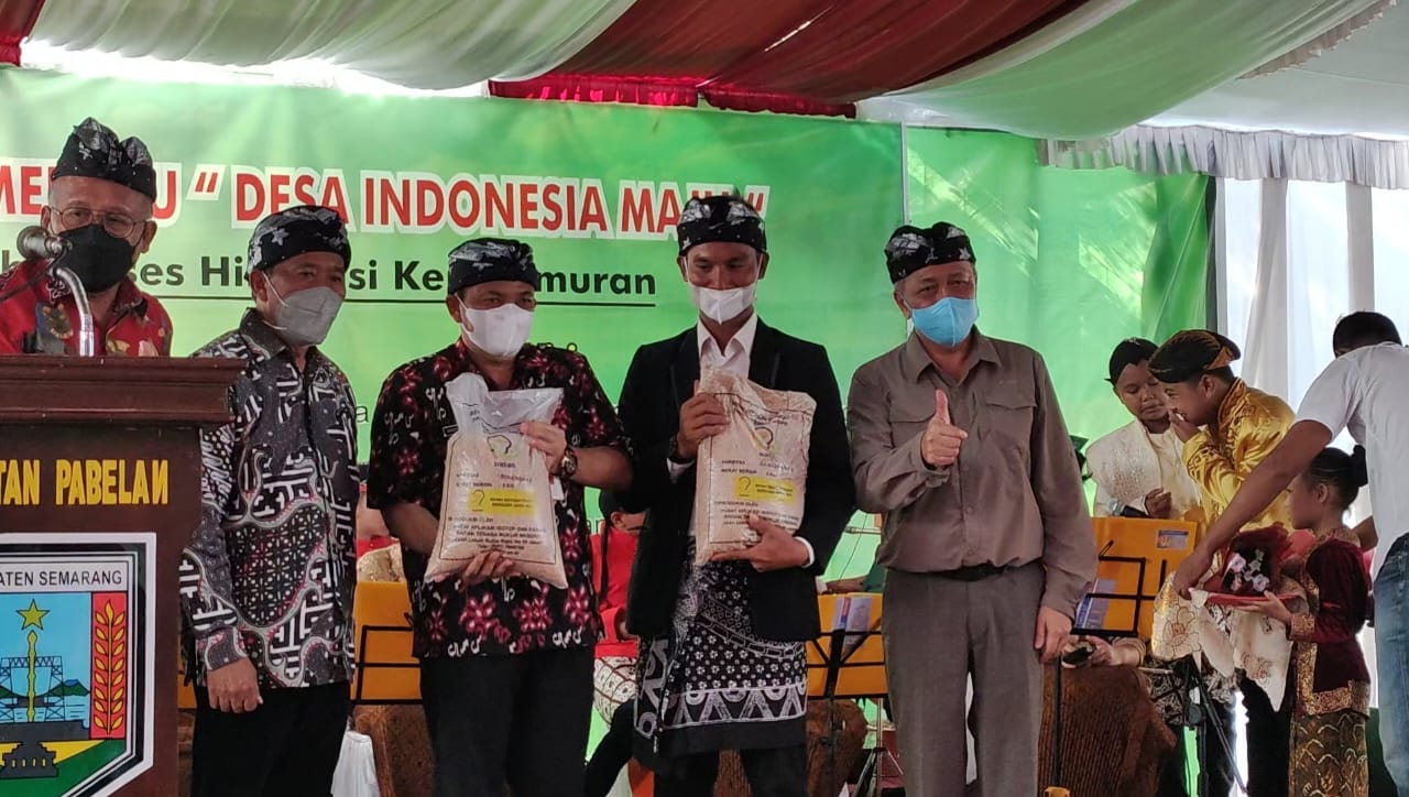 Petani Kadirejo siapkan budidaya kedelai unggulan Petani Kadirejo siapkan budidaya kedelai unggulan