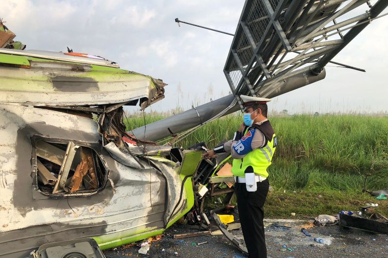 Polisi kedepankan sisi kemanusiaan ungkap penyebab kecelakaan bus Polisi kedepankan sisi kemanusiaan ungkap penyebab kecelakaan bus