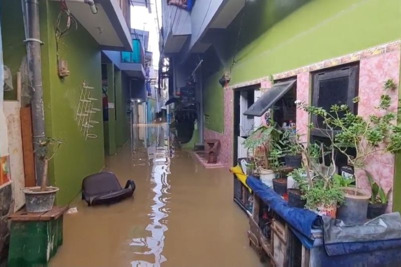 Permukiman warga di Kebon Pala kebanjiran Permukiman warga di Kebon Pala kebanjiran