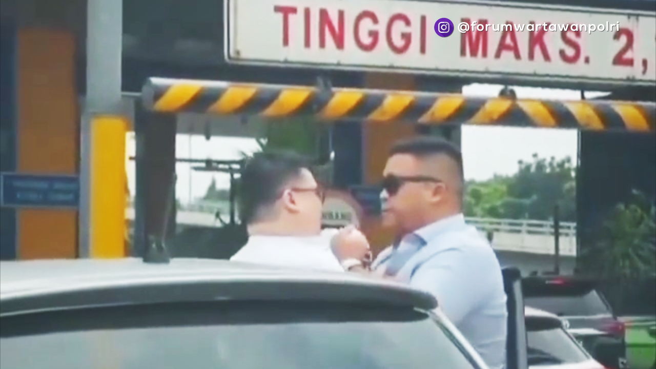 Viral kekerasan di Pintu Tol Tanjung Duren Viral kekerasan di Pintu Tol Tanjung Duren