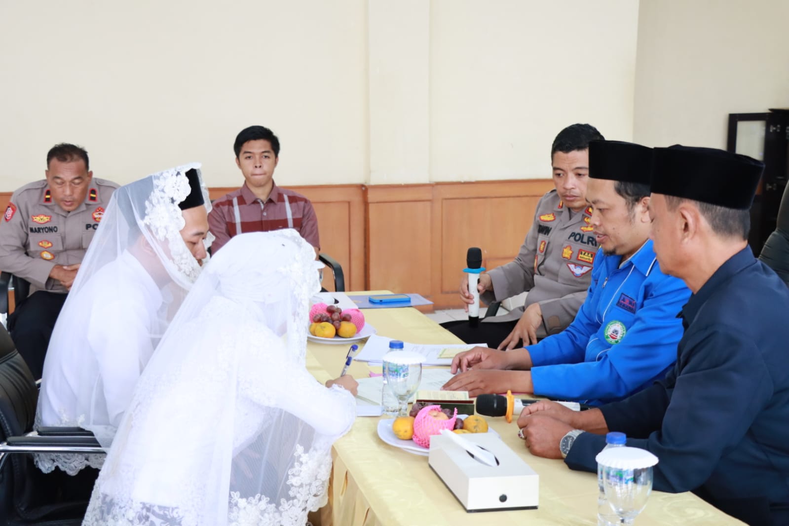 Ibu pembuang bayi di toilet pabrik, menikah di Rutan Polres Majalengka Ibu pembuang bayi di toilet pabrik, menikah di Rutan Polres Majalengka