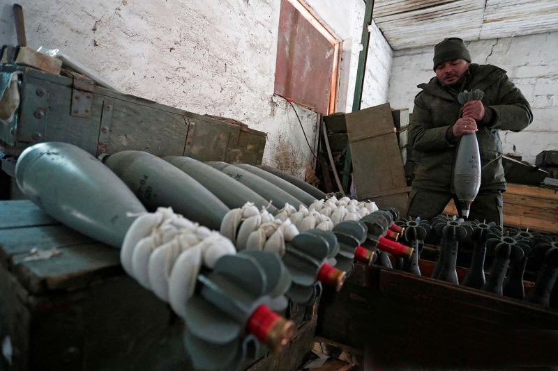 Rusia kenai sanksi 74 perusahaan senjata Rusia kenai sanksi 74 perusahaan senjata