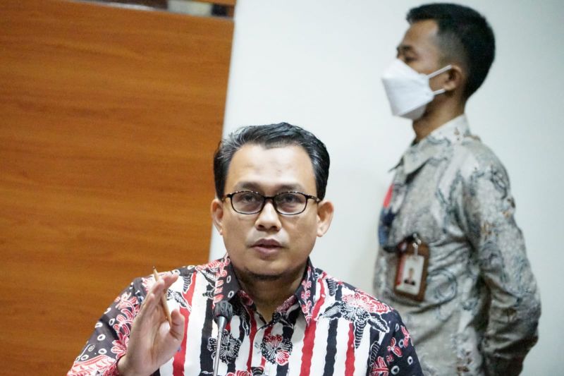 KPK panggil tujuh saksi kasus suap dan gratifikasi Lukas Enembe KPK panggil tujuh saksi kasus suap dan gratifikasi Lukas Enembe