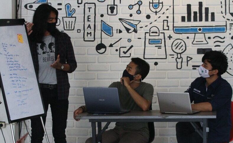Ekonom: Talenta di bidang teknologi punya kesempatan kerja tinggi Ekonom: Talenta di bidang teknologi punya kesempatan kerja tinggi