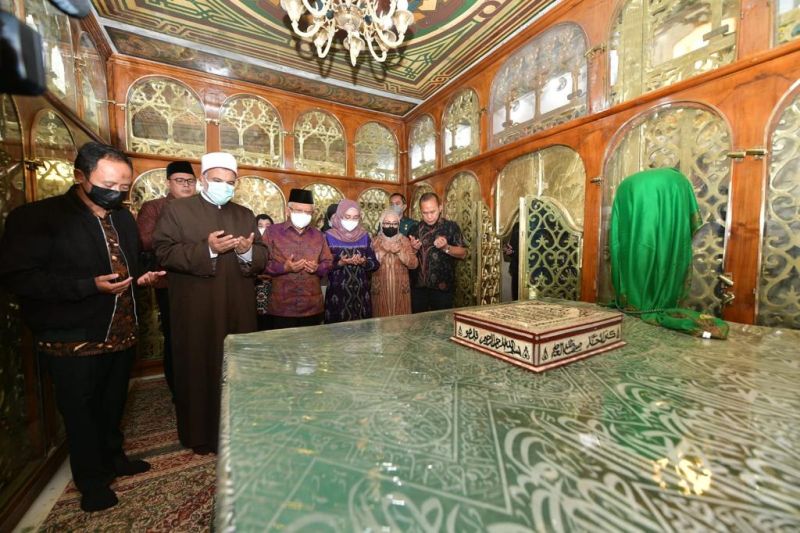 Wapres ziarah Makam Syekh Ibnu Athaillah di Kairo Mesir Wapres ziarah Makam Syekh Ibnu Athaillah di Kairo Mesir
