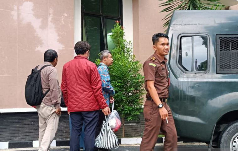 Jaksa tuntut terdakwa rehabilitasi gedung Asrama Haji Lombok 8,5 tahun Jaksa tuntut terdakwa rehabilitasi gedung Asrama Haji Lombok 8,5 tahun