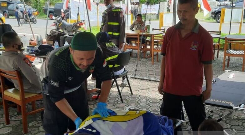 Asep, relawan terapis pijat di tengah gempa Cianjur