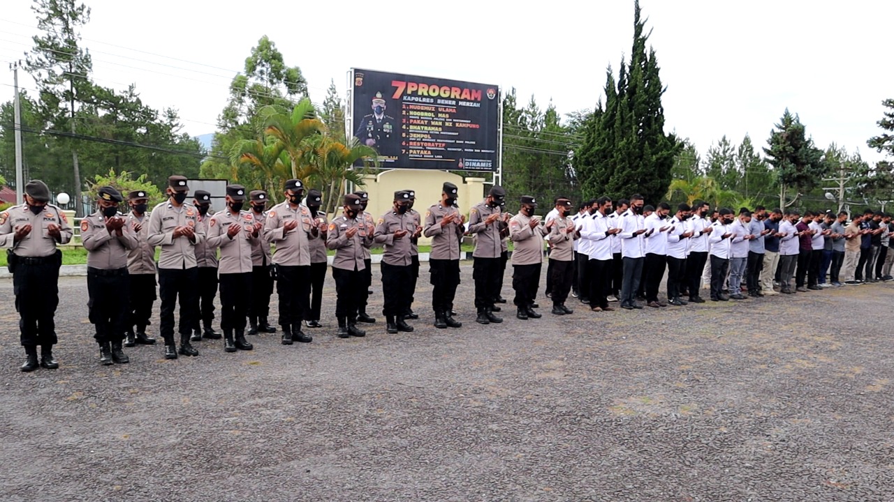 Jajaran kepolisian Aceh gelar doa bersama untuk korban gempa Cianjur