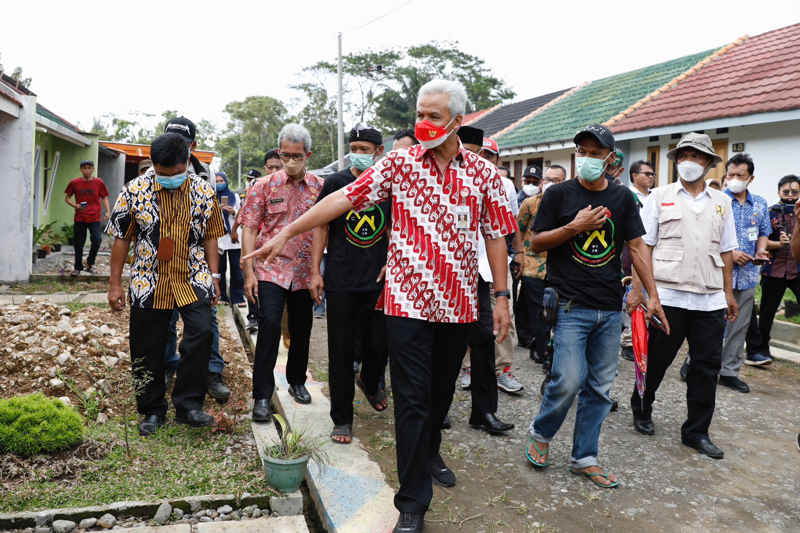 Ganjar sebut Program Tuku Lemah Oleh Omah bisa jadi solusi bantu korban bencana Ganjar sebut Program Tuku Lemah Oleh Omah bisa jadi solusi bantu korban bencana
