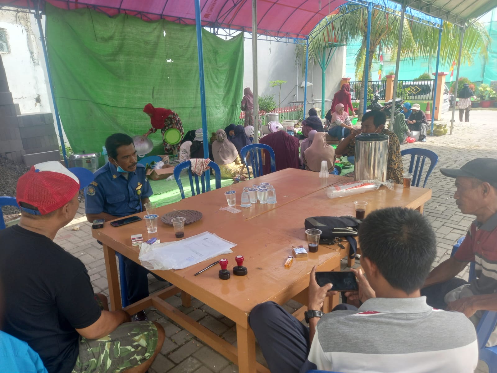 Banjir masih rendam dua wilayah di Kabupaten Tangerang Banjir masih rendam dua wilayah di Kabupaten Tangerang