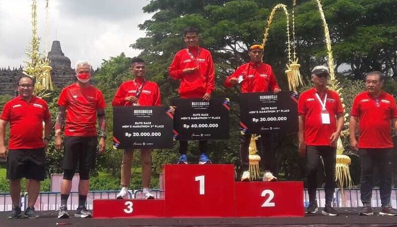 Nurshodiq juara Borobudur Maraton 2022 Nurshodiq juara Borobudur Maraton 2022