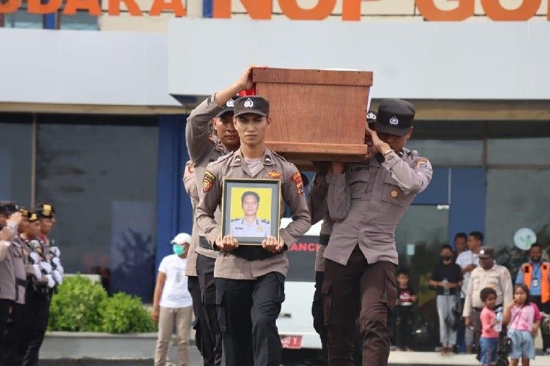 KKB adang patroli Damai Cartenz seorang anggota brimob meninggal KKB adang patroli Damai Cartenz seorang anggota brimob meninggal