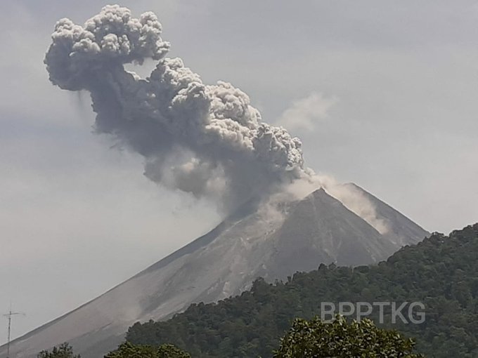 17 November 2019: Kronologi erupsi Gunung Merapi 17 November 2019: Kronologi erupsi Gunung Merapi