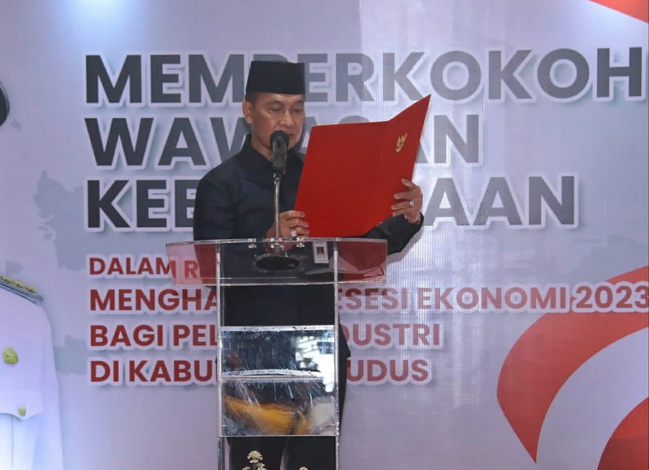 Hadapi resesi ekonomi tahun 2023, pelaku industri di Kudus perkokoh wawasan kebangsaan Hadapi resesi ekonomi tahun 2023, pelaku industri di Kudus perkokoh wawasan kebangsaan
