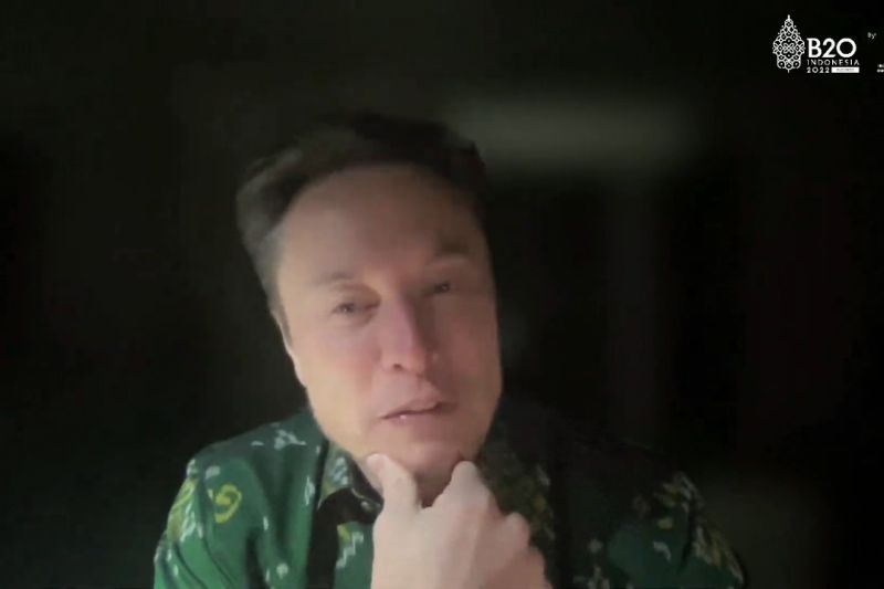 Elon Musk pakai batik Sulawesi Tengah saat bicara di KTT B20 Elon Musk pakai batik Sulawesi Tengah saat bicara di KTT B20