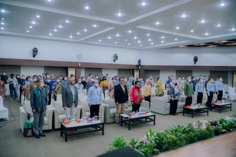 Investor asing ikuti sosialisasi second home visa keimigrasian di SIER Investor asing ikuti sosialisasi second home visa keimigrasian di SIER