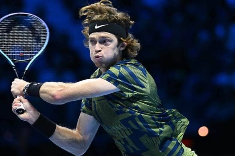 Rublev singkirkan Tsitsipas untuk bertemu Ruud di semifinal ATP Finals Rublev singkirkan Tsitsipas untuk bertemu Ruud di semifinal ATP Finals