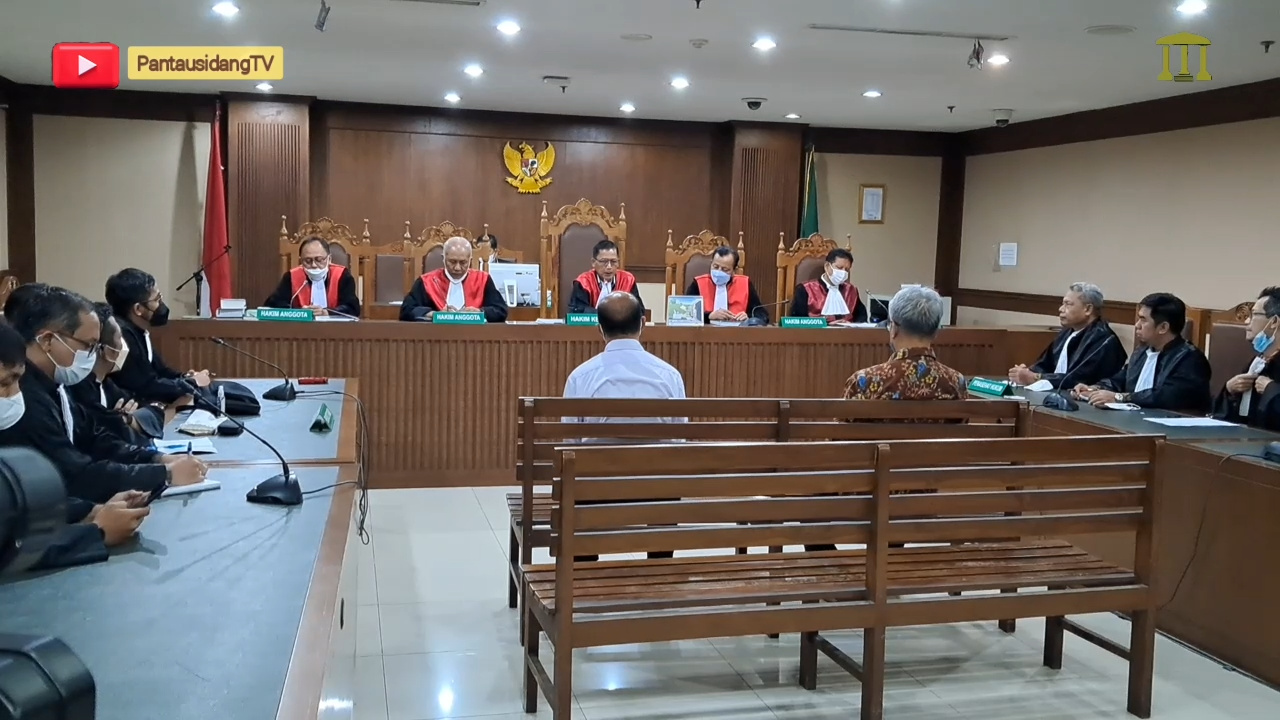 Mantan Dirut PNRI sayangkan vonis 4 tahun yang abaikan fakta kasus E- KTP Mantan Dirut PNRI sayangkan vonis 4 tahun yang abaikan fakta kasus E- KTP