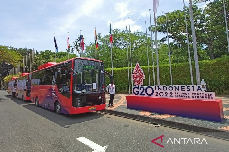 Bus listrik berbagai rute menuju KTT G20 Bali Bus listrik berbagai rute menuju KTT G20 Bali