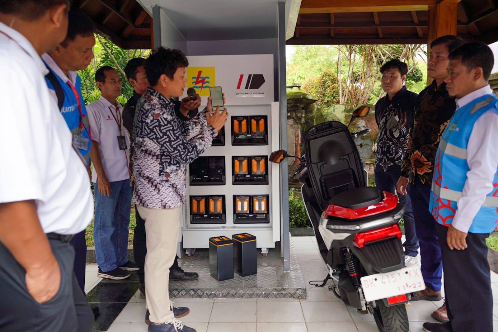 PLN dorong ekosistem kendaraan listrik PLN dorong ekosistem kendaraan listrik