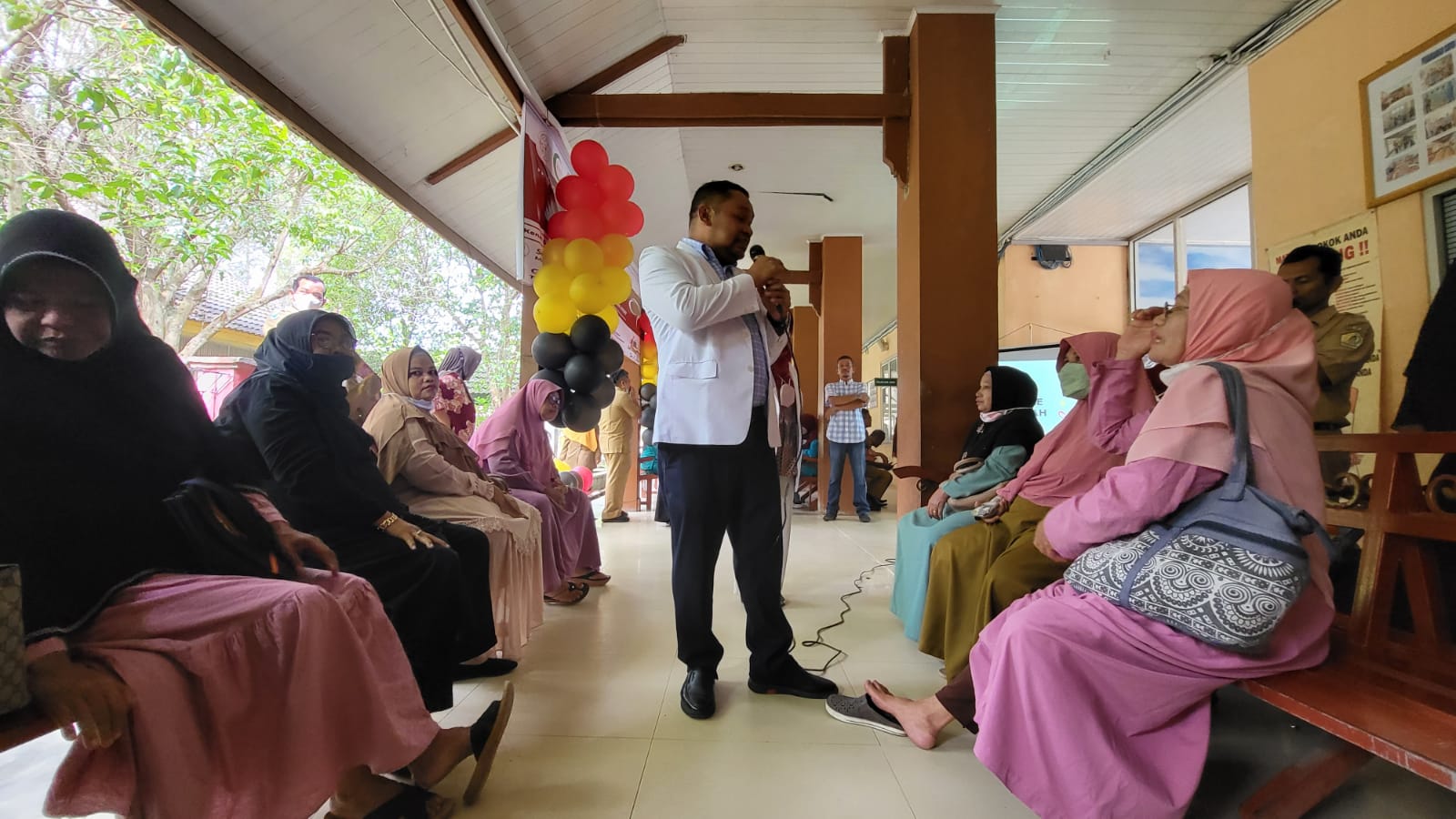 Peringati Hari Stroke Sedunia, RSU Cut Meutia beri penyuluhan kepada pasien penderita stroke Peringati Hari Stroke Sedunia, RSU Cut Meutia beri penyuluhan kepada pasien penderita stroke