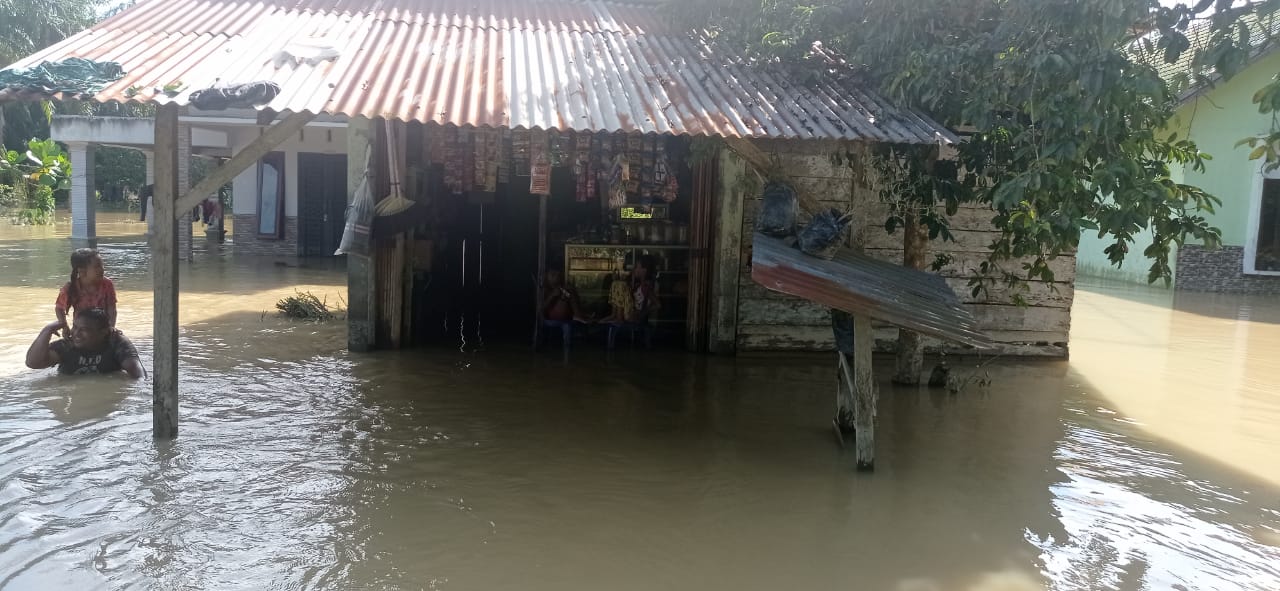 Banjir Aceh Tamiang, sebagian desa di Kecamatan Bendahara masih terisolir Banjir Aceh Tamiang, sebagian desa di Kecamatan Bendahara masih terisolir