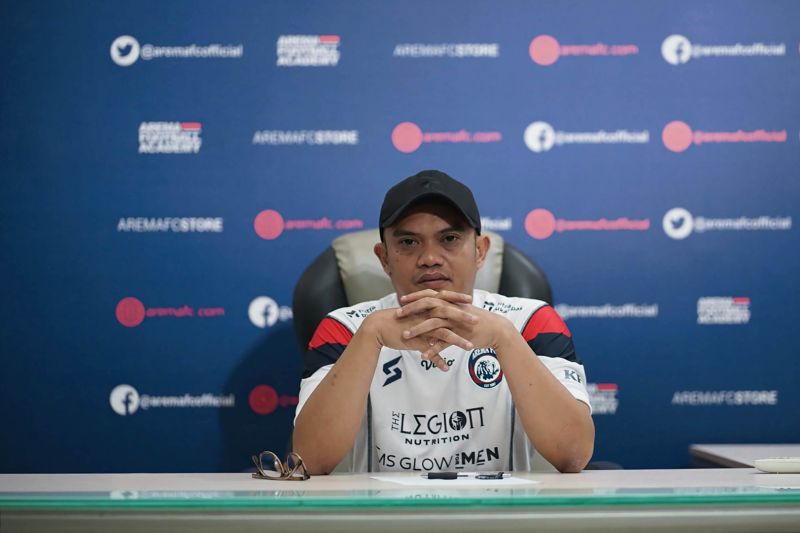 Arema FC ikuti program UEFA untuk pemulihan pascatragedi Kanjuruhan Arema FC ikuti program UEFA untuk pemulihan pascatragedi Kanjuruhan