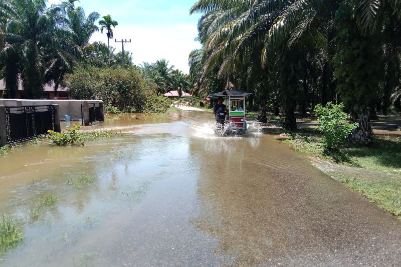BPBD Agam kerahkan perahu antisipasi banjir di Gadih Angik