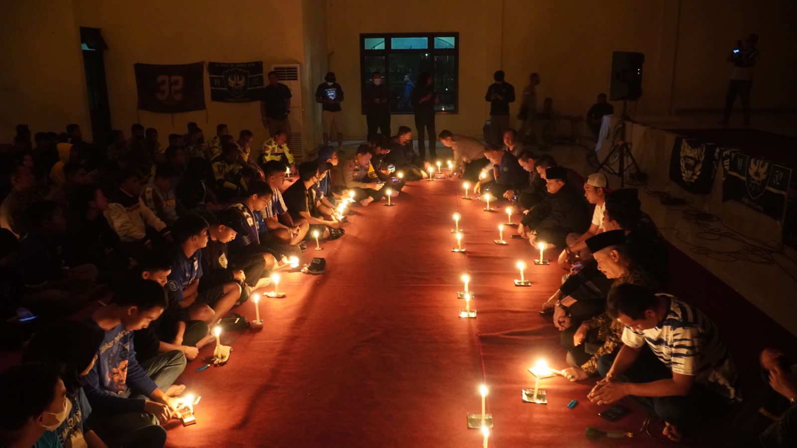 Polres Semarang gelar doa bersama korban Stadion Kanjuruhan Malang Polres Semarang gelar doa bersama korban Stadion Kanjuruhan Malang