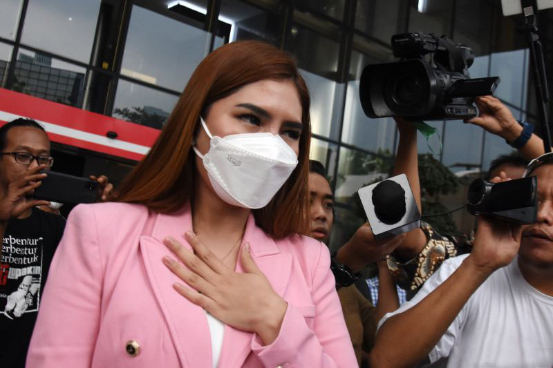 KPK panggil presdir dan pilot RDG Airlines terkait kasus Lukas Enembe KPK panggil presdir dan pilot RDG Airlines terkait kasus Lukas Enembe