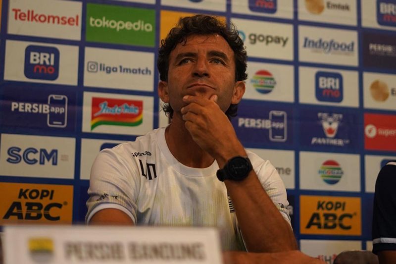 Pelatih Persib modifikasi program latihan imbas penghentian Liga 1