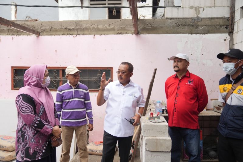 Wawali minta tempat belajar PAUD ambruk di Surabaya diperbaiki