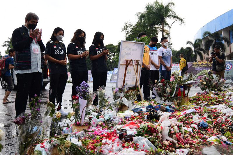 Lima tersangka tragedi Kanjuruhan jalani pemeriksaan lanjutan Lima tersangka tragedi Kanjuruhan jalani pemeriksaan lanjutan
