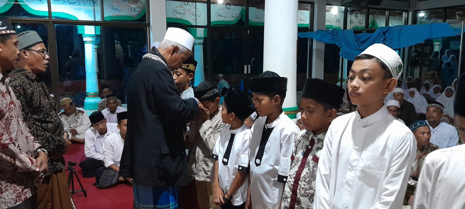 Peringati Maulid, BKM Mesjid Baiturrahmah, Tanah Luas santuni yatim piatu