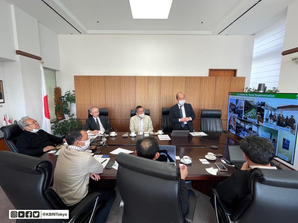 KBRI Tokyo dukung kerja sama penelitian teknologi budi daya stroberi Unpad-JPV KBRI Tokyo dukung kerja sama penelitian teknologi budi daya stroberi Unpad-JPV