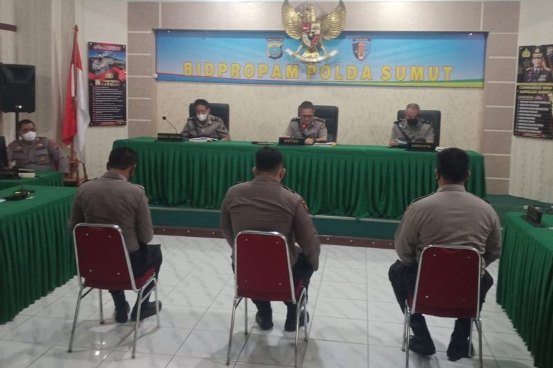 Polda Sumut pecat tiga anggota Polrestabes Medan terlibat perampokan Polda Sumut pecat tiga anggota Polrestabes Medan terlibat perampokan