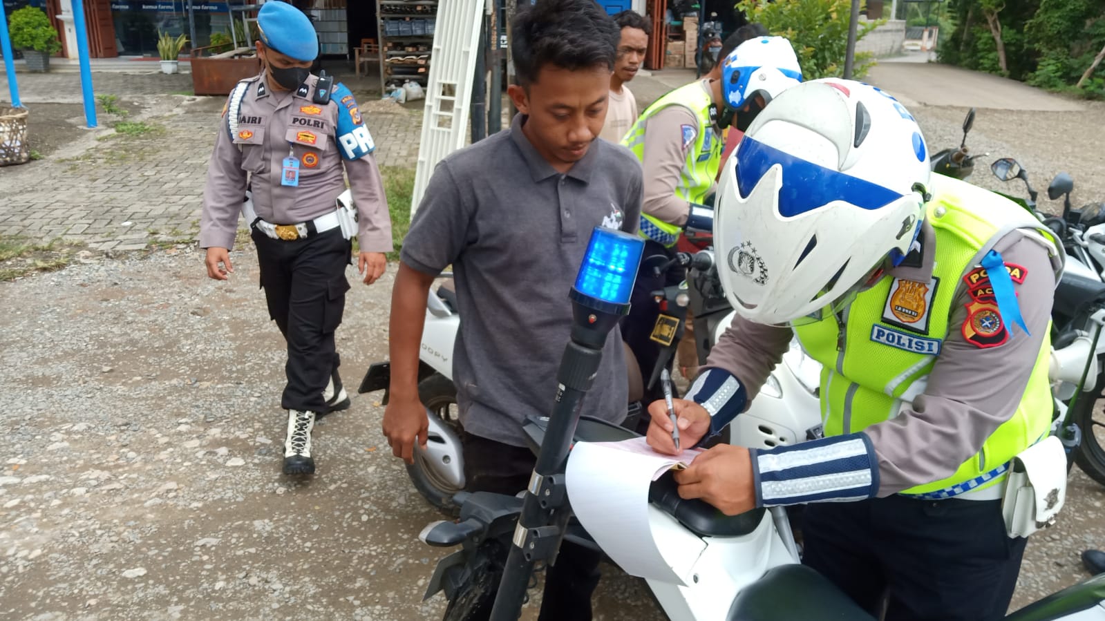 Ops Zebra Seulawah: Satgas Gakkum tegur 41 pengendara Ops Zebra Seulawah: Satgas Gakkum tegur 41 pengendara