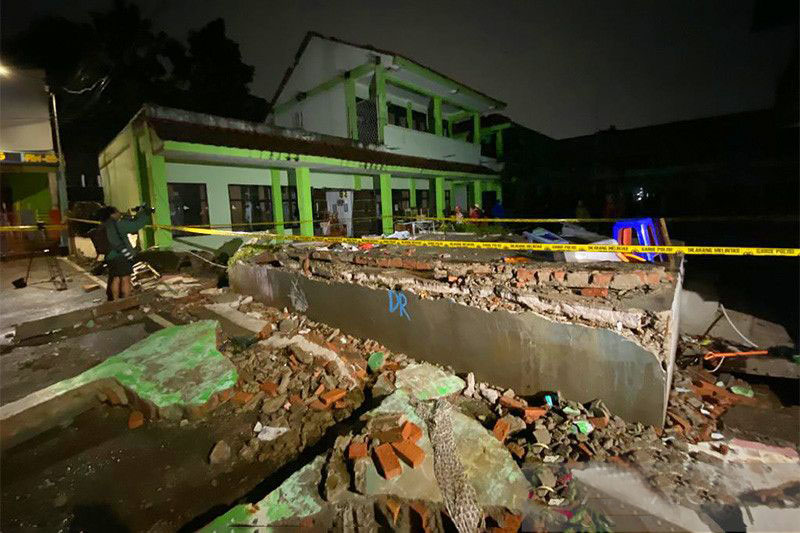 Pemprov DKI fasilitasi perbaikan bangunan MTsN 19 yang roboh Pemprov DKI fasilitasi perbaikan bangunan MTsN 19 yang roboh