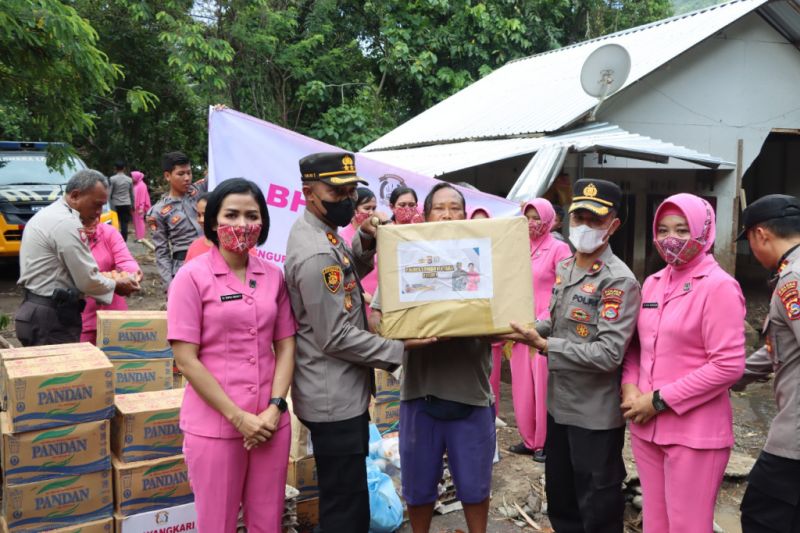 Polres Lombok Utara bantu warga terdampak bencana banjir bandang