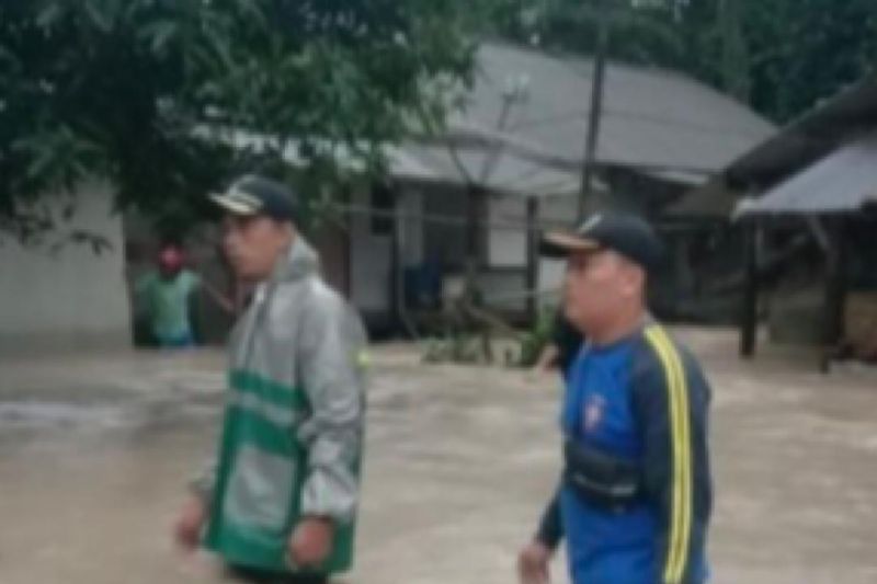 BPBD Pandeglang catat belasan rumah terendam banjir BPBD Pandeglang catat belasan rumah terendam banjir
