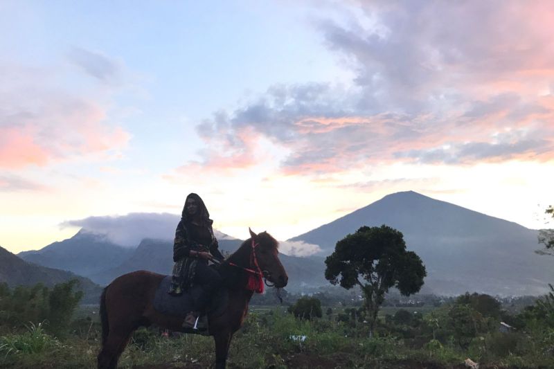 Berburu spot di kaki Rinjani, berpacu mewarnai negeri Berburu spot di kaki Rinjani, berpacu mewarnai negeri