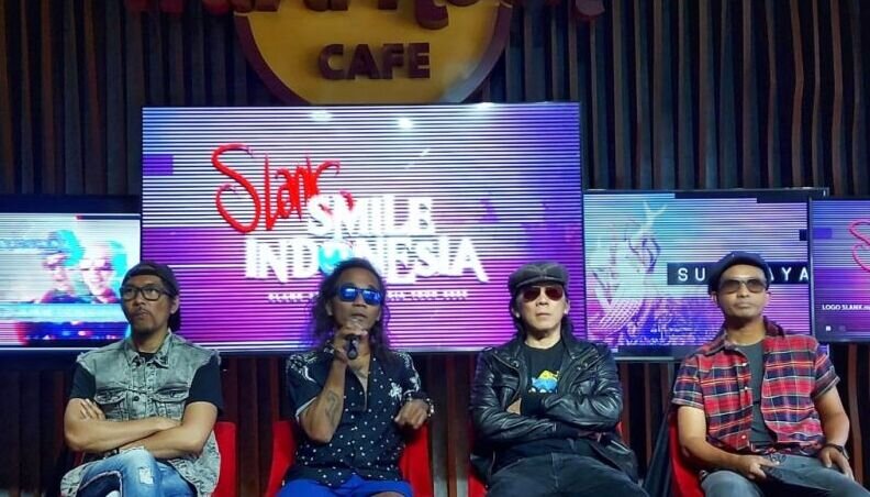 Slank ingin ajak perwakilan suporter saksikan konser di Surabaya Slank ingin ajak perwakilan suporter saksikan konser di Surabaya