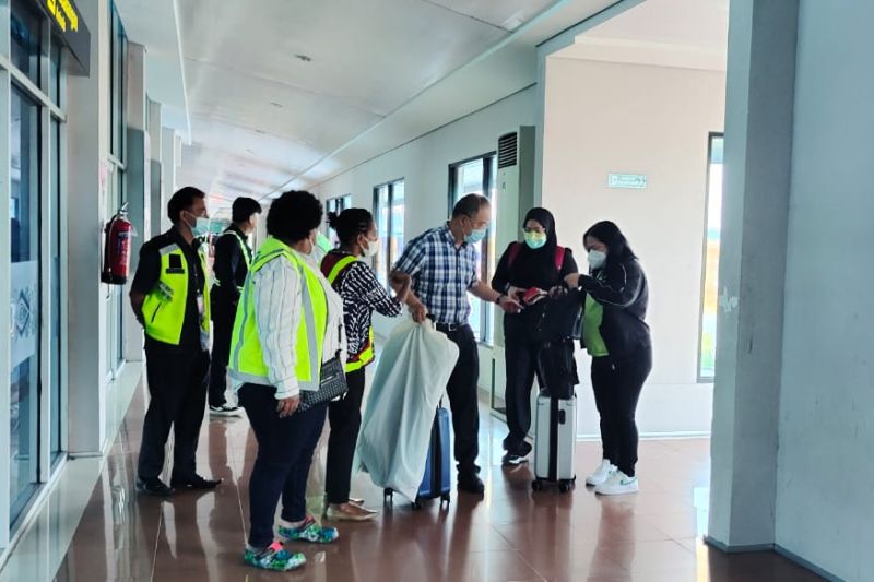 Kuasa hukum Lukas Enembe: rombongan medis Singapura tiba di Papua