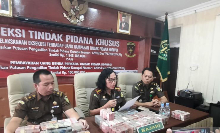 Kejari OKU eksekusi uang rampasan kasus korupsi senilai Rp1,9 miliar Kejari OKU eksekusi uang rampasan kasus korupsi senilai Rp1,9 miliar
